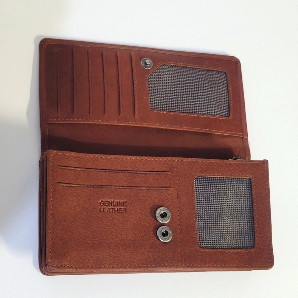 Spikes & Sparrow Brown Leather RFID Wallet - Picture 7 of 13